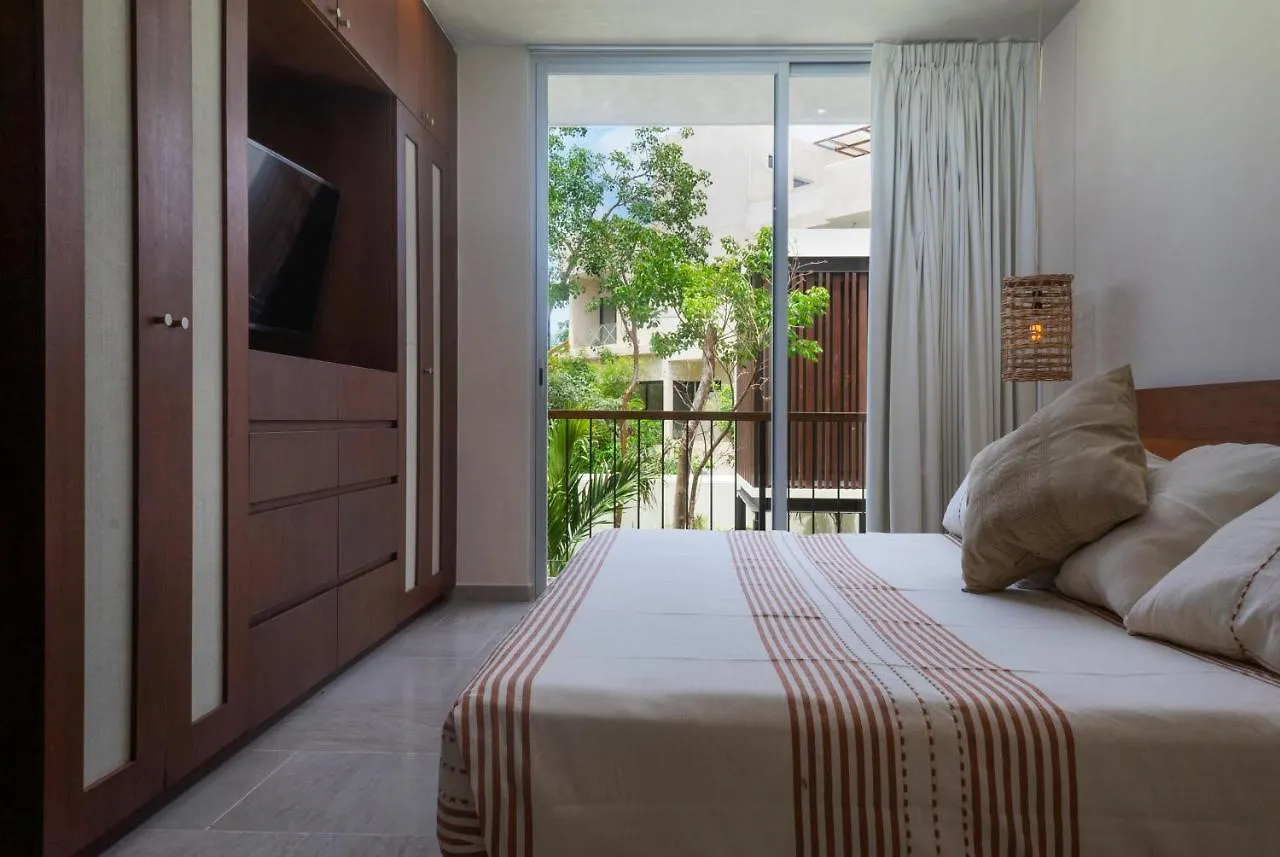 Daire Peaceful 1Br In Veleta, Pool & Balcony - A203